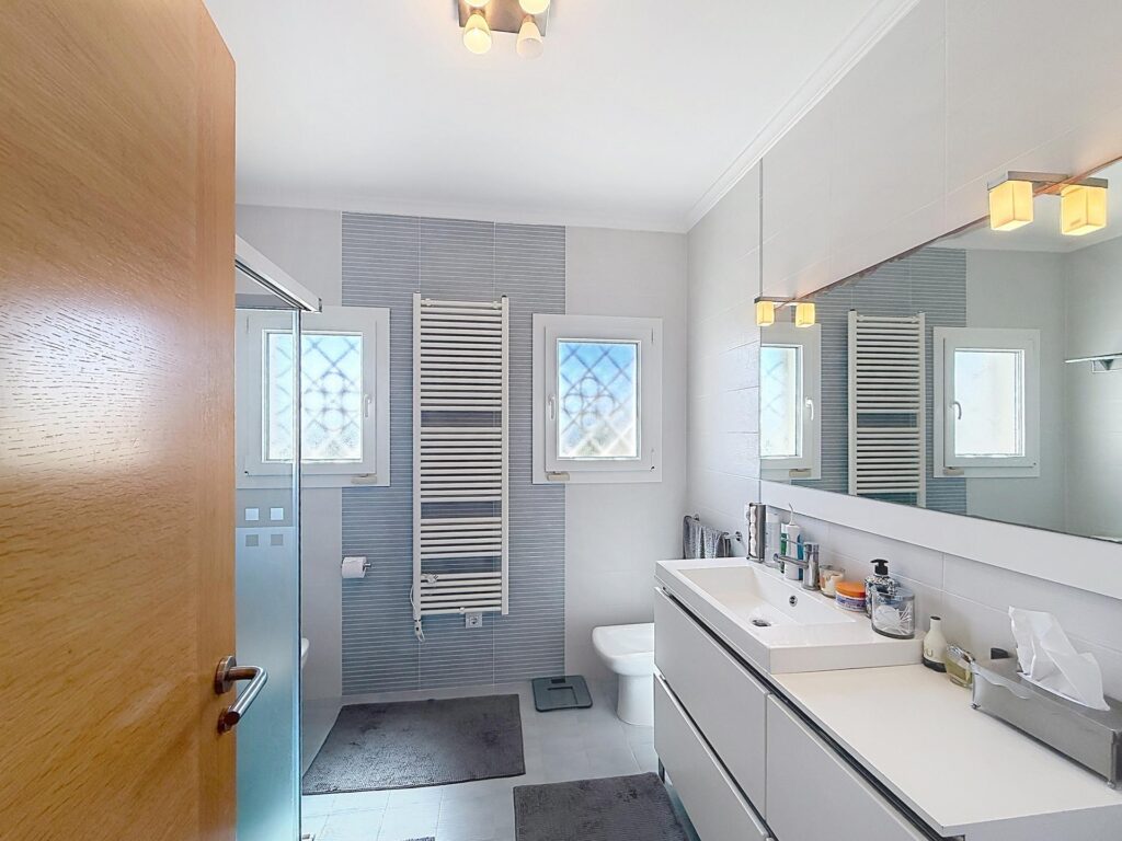 Cumbre del Sol, Luxury villa with panoramic sea views in Magnolias 28