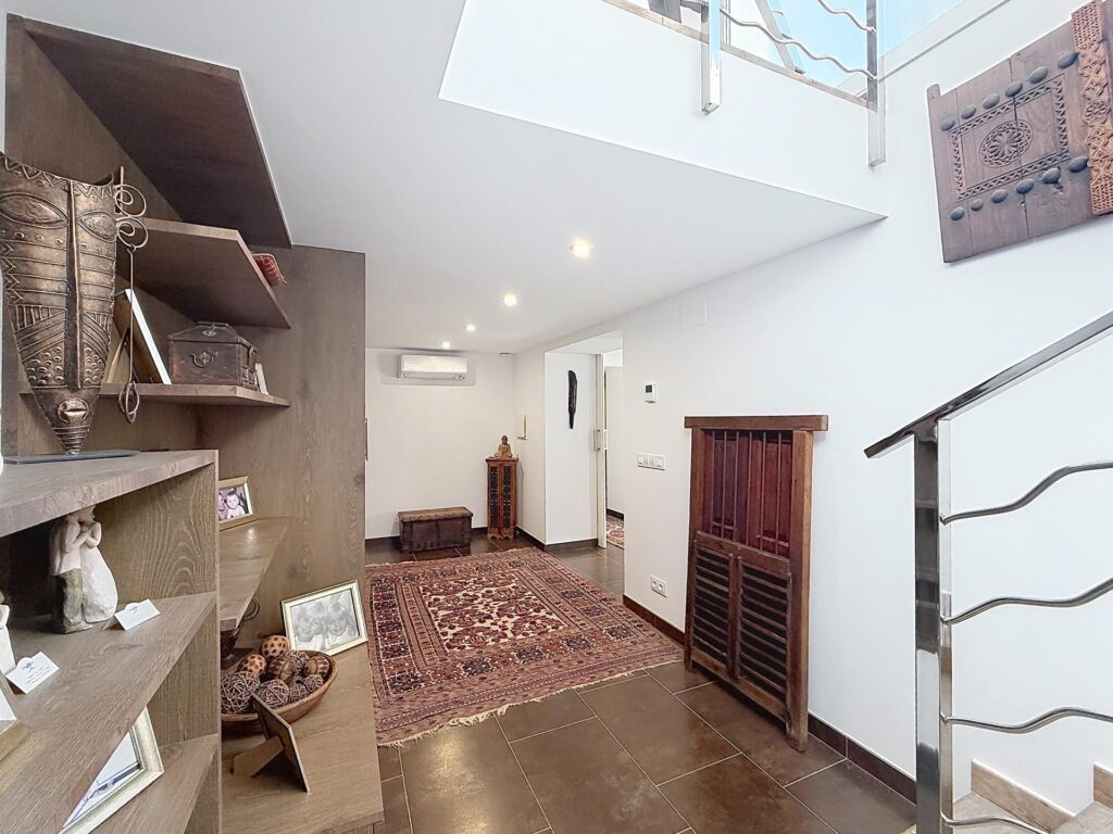 Cumbre del Sol, Luxury villa with panoramic sea views in Magnolias 38