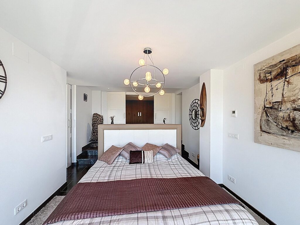 Cumbre del Sol, Luxury villa with panoramic sea views in Magnolias 40