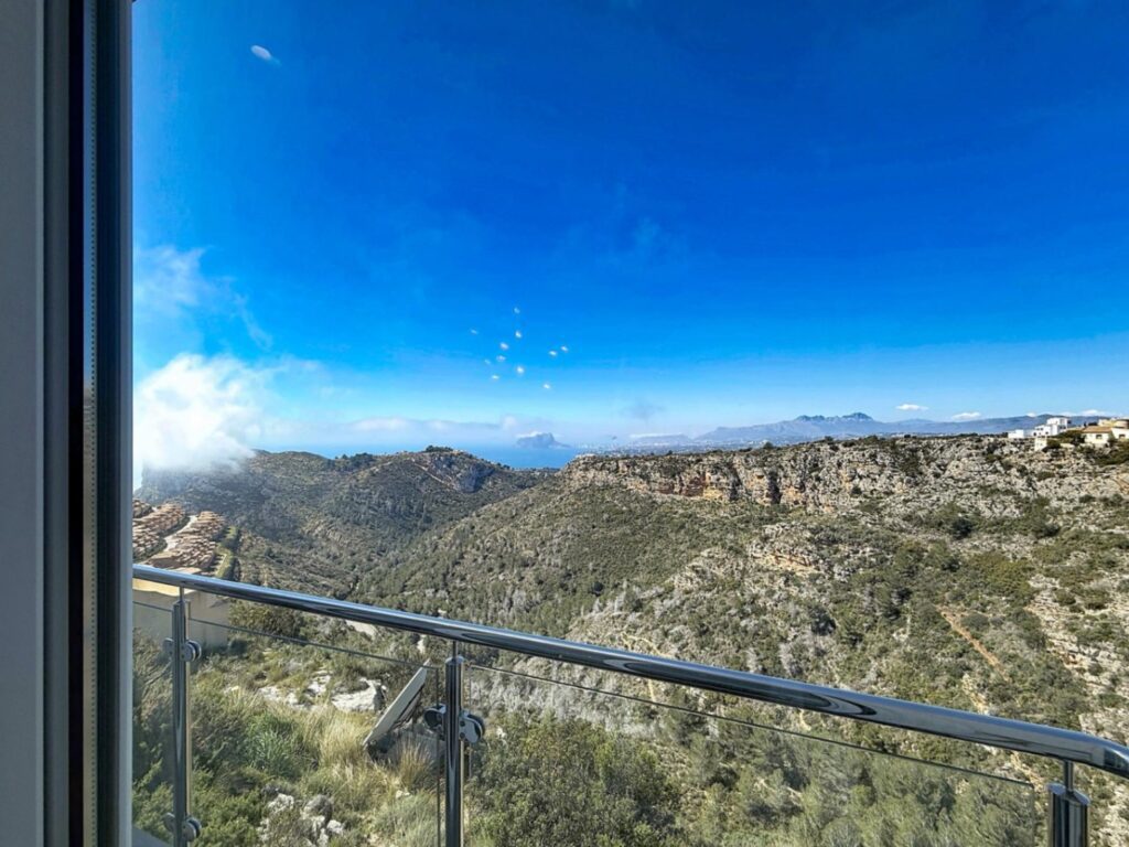 Cumbre del Sol, Luxury villa with panoramic sea views in Magnolias 45