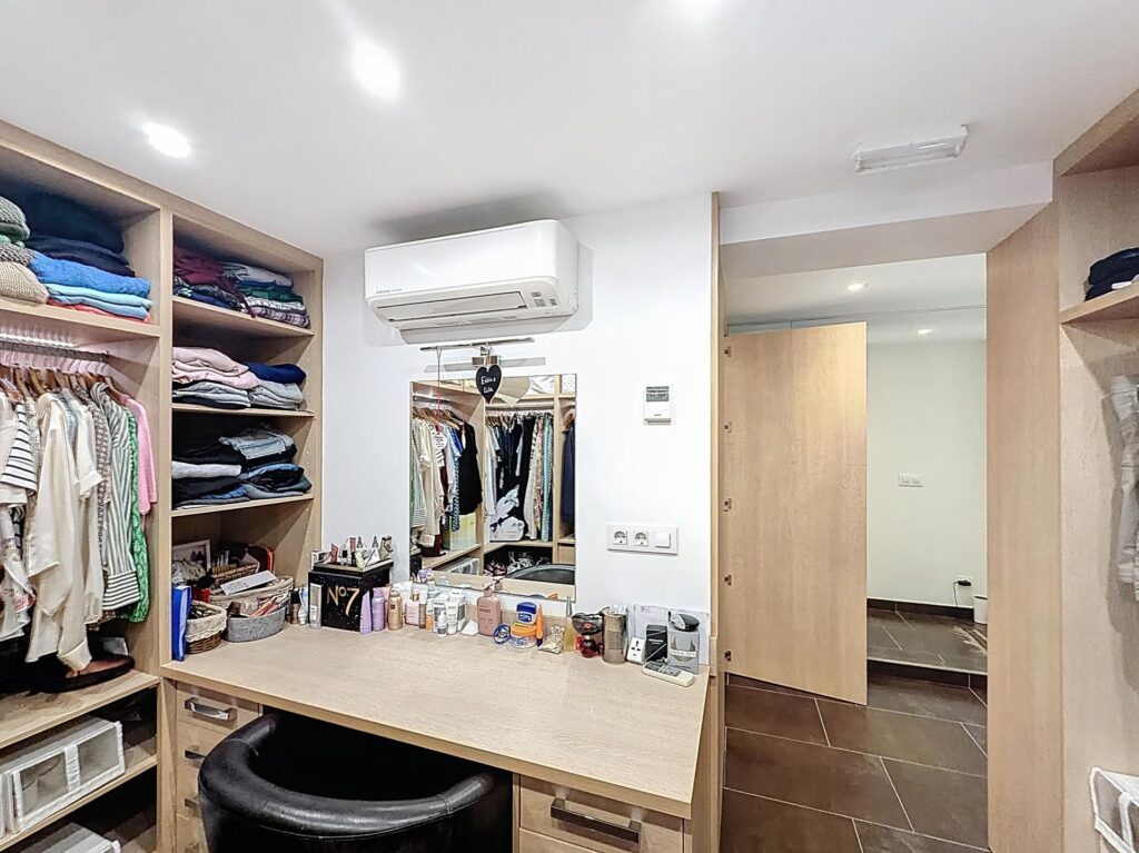 Cumbre del Sol, Luxury villa with panoramic sea views in Magnolias 47