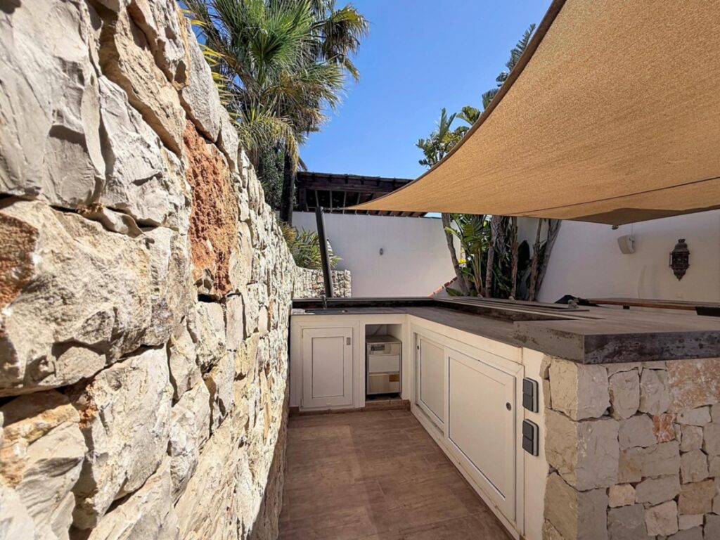 Cumbre del Sol, Luxury villa with panoramic sea views in Magnolias 53