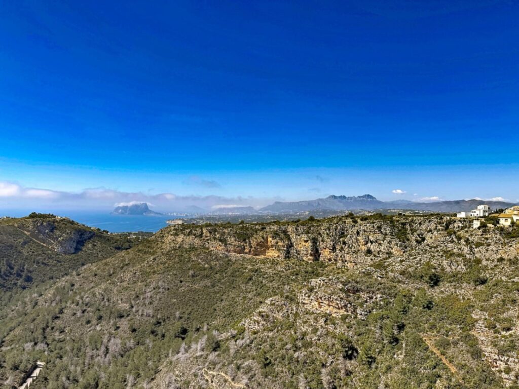 Cumbre del Sol, Luxury villa with panoramic sea views in Magnolias 56