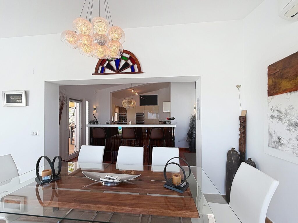 Cumbre del Sol, Luxury villa with panoramic sea views in Magnolias 60