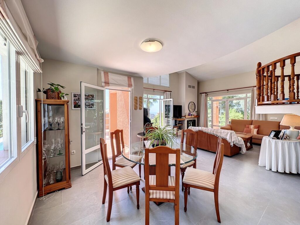 Cumbre del Sol villa with private pool close to all amenities 6