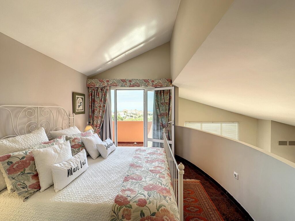 Cumbre del Sol villa with private pool close to all amenities 23