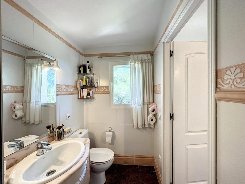 Cumbre del Sol villa with private pool close to all amenities 28