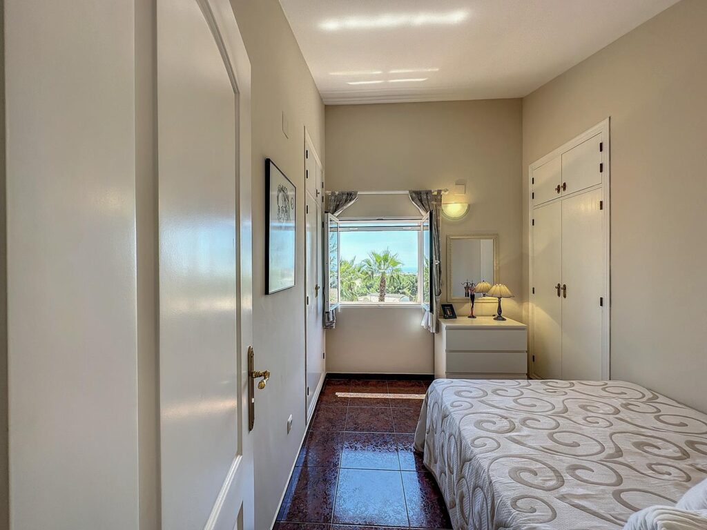 Cumbre del Sol villa with private pool close to all amenities 36